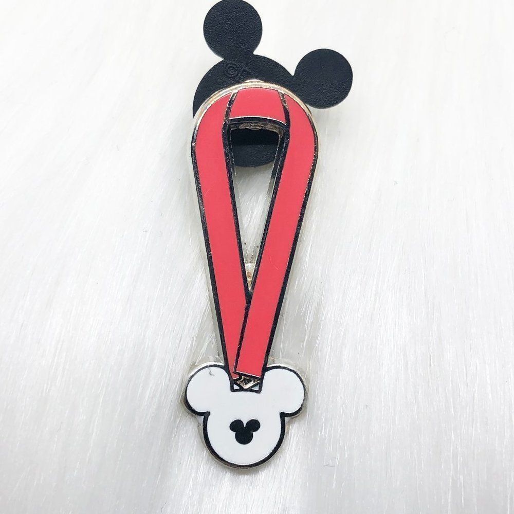 🔮 5/$25‎ Disney Pink Mickey Lanyard Pin